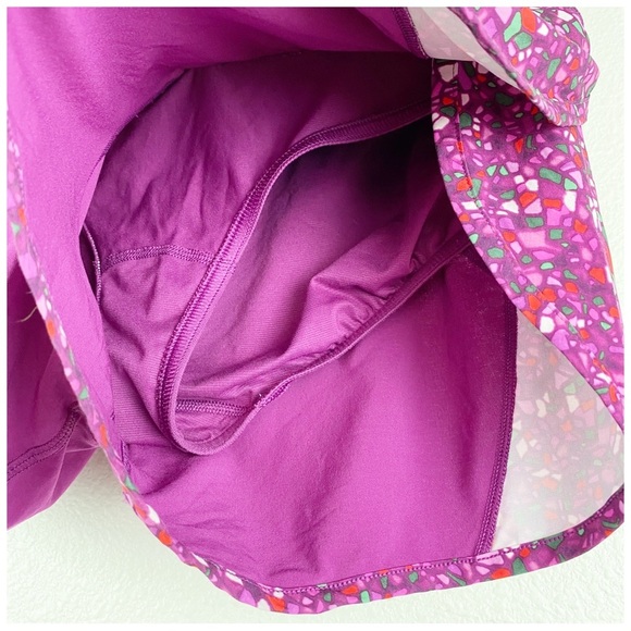 Lululemon Real Quick Short in Regal Plum / Paradise Camo Multi Size 6 - Picture 8 of 11